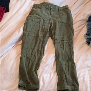 Army green capris